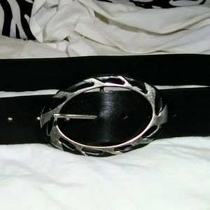 Nine West black leather belt leather-wrap buckle